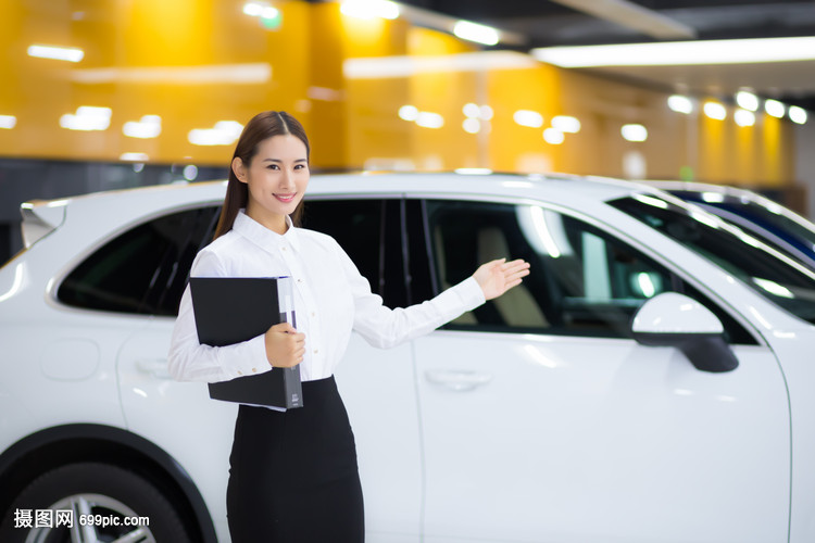 汽車銷售行業(yè)的商務(wù)女性 駕馭挑戰(zhàn)，成就非凡